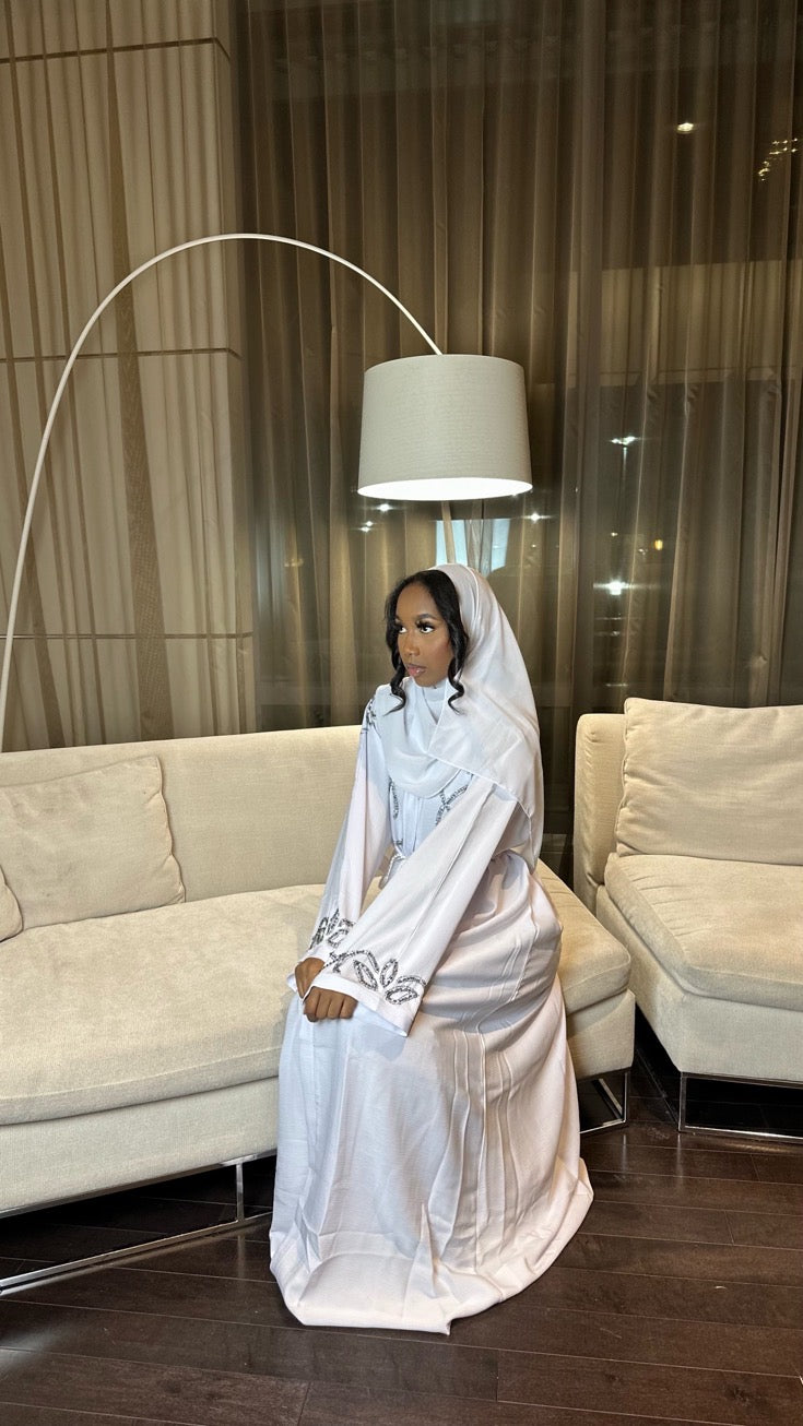 Sakina Abaya