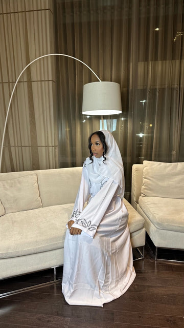 Sakina Abaya